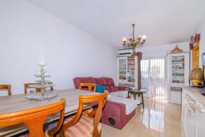 Magnífico piso exterior en Las Gabias con piscina, ascensor y doble garaje photo 0