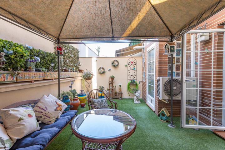 PISO EN CHURRIANA DE LA VEGA CON DOS PATIOS photo 0