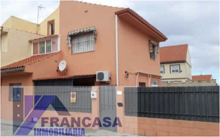 Casa En venta en Piscina Municipal, Las Ventas De Retamosa photo 0