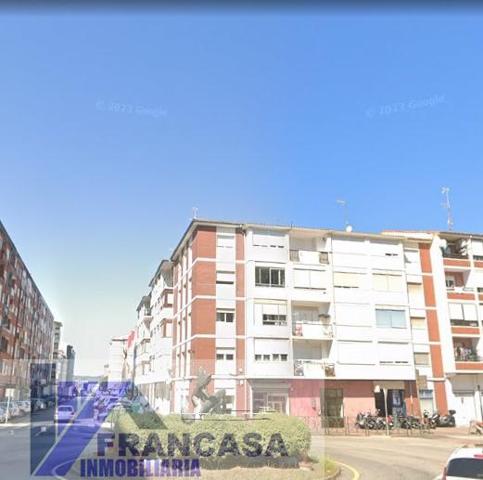 Piso En venta en Cerca De La Ecultura De La Anchoa Y Del Ceip Macías Picavea , Santoña photo 0