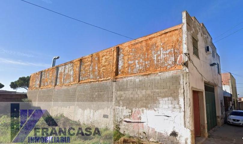 Nave Industrial En venta en Cerca Del Parque Barriada De Llera , Badajoz photo 0