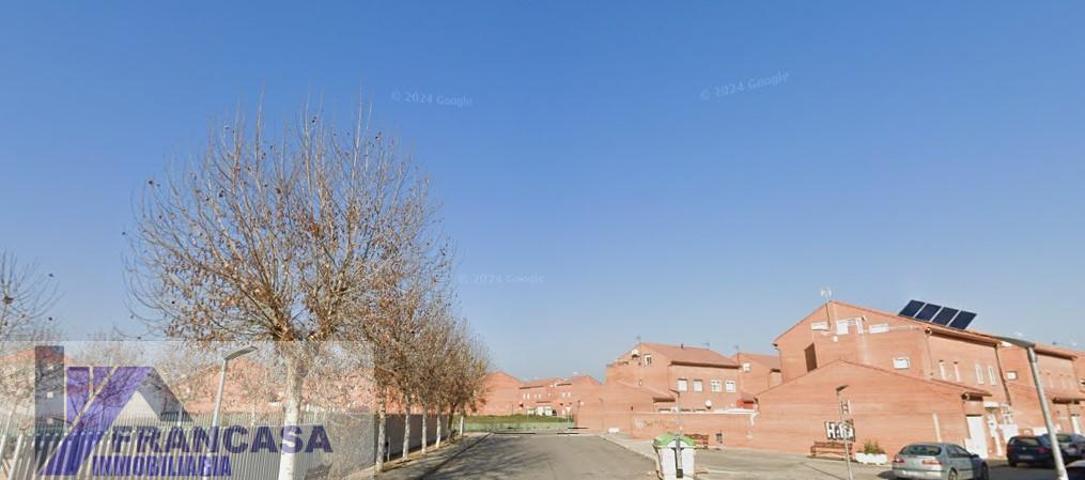 Casa En venta en Cerca Del Ceip Santa Mª Magdalena, Chozas De Canales photo 0
