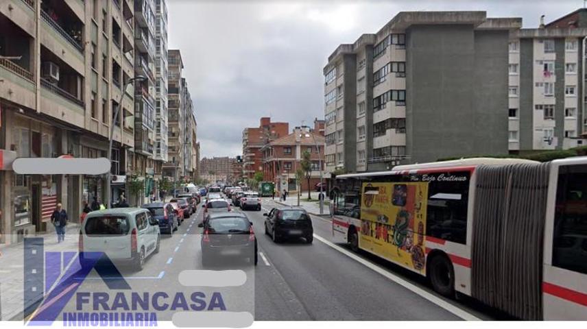 Local En venta en Cerca Del Colegio Corazón De María, Gijón photo 0