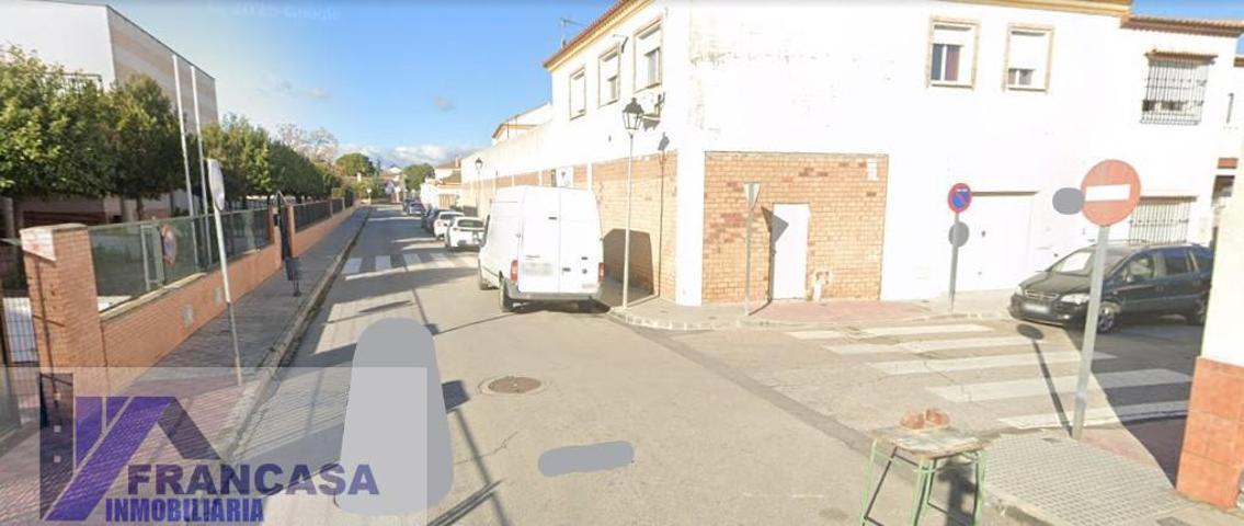 Casa En venta en Cerca Del Ies Al-Iscar, Villanueva Del Ariscal photo 0