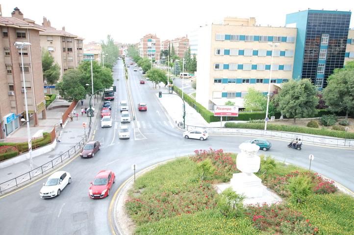 Plaza de garaje en alquiler en Ribera del Beiro, justo al lado de Traumatología photo 0