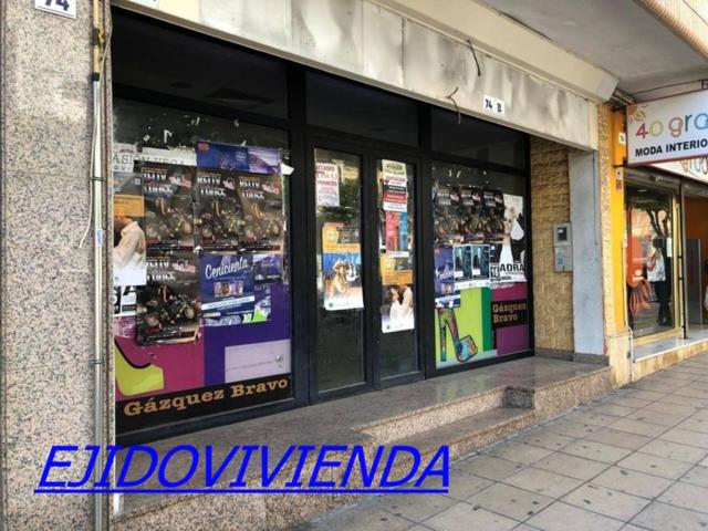 Local en venta en Centro photo 0