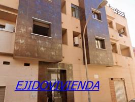 Piso en venta en Barrio Plaza de la Luz photo 0