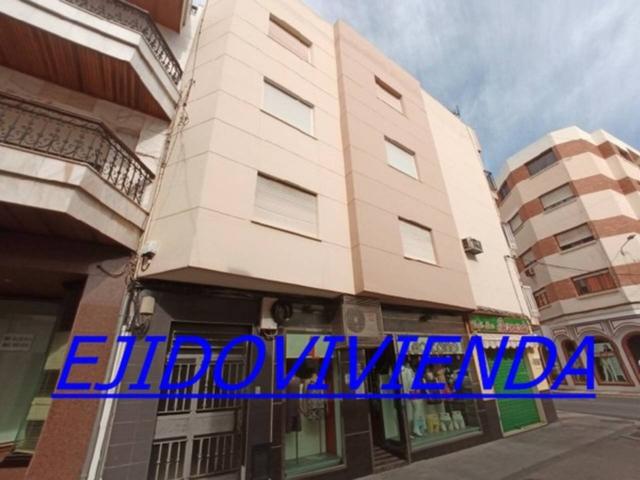 Piso en venta en Centro photo 0