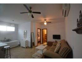 Piso en venta en Conil de la Frontera photo 0