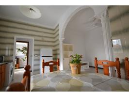 Piso amplio en buen estado y zona tranquila photo 0