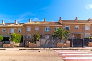 Casa - Chalet en venta en Torres de la Alameda de 288 m2 photo 0