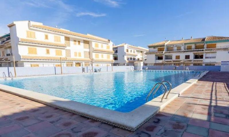 Piso en venta en Santa Pola de 70 m2 photo 0