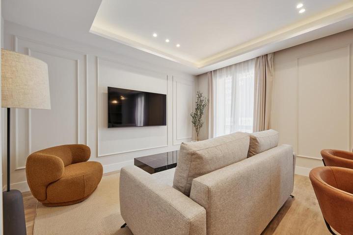 Piso en venta en Madrid de 123 m2 photo 0