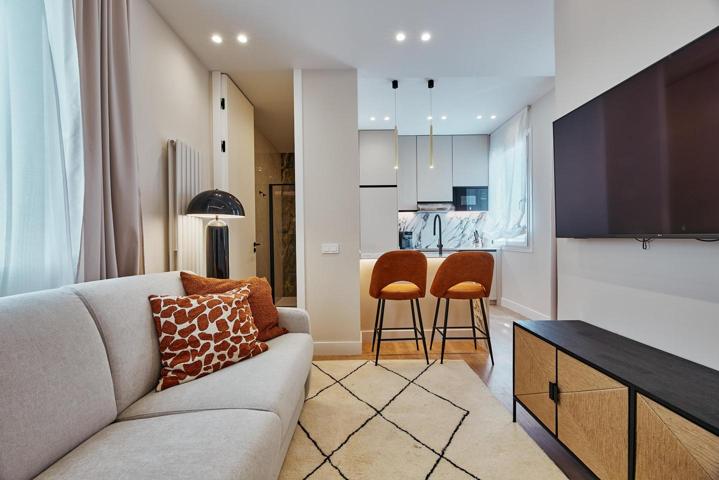 Piso en venta en Madrid de 32 m2 photo 0