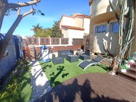 CASA INDIVIDUAL CON PISCINA photo 0