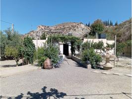 Venta de una casa en Alhama de Almería photo 0