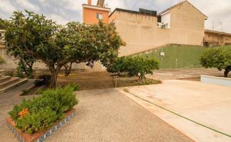 Parcela urbana de 203 m² en el núcleo de La Pobla de Vallbona photo 0