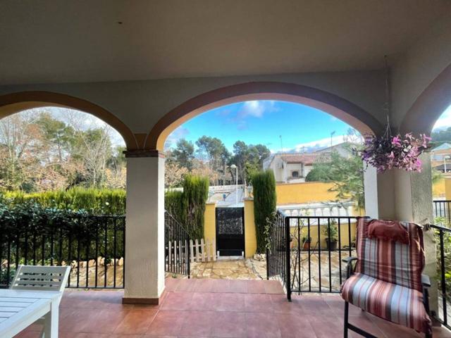 Chalet en venta en Godelleta photo 0