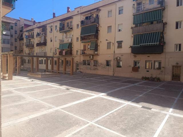 INMOBILIARIA SERRERÍA vende en exclusiva esta magnífica vivienda a dos calles de la playa de las arenas. 92 m2 según ca photo 0