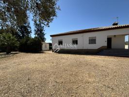 Chalet en venta o alquiler con opción de compra en Villanueva del Ariscal photo 0