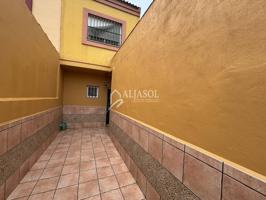 Casa adosada en venta en Olivares photo 0