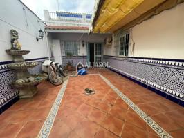 Casa en venta en Albaida del Aljarafe photo 0