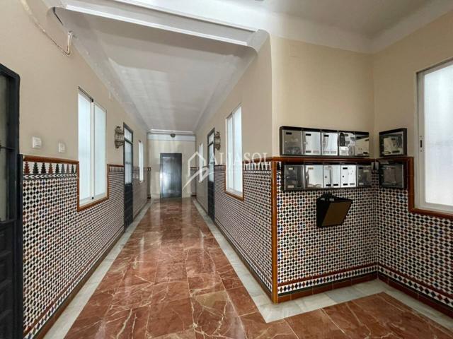 Piso en venta en La Palmera-Reina Mercedes(41012) photo 0