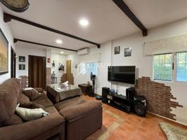 Casa en venta en La Puebla del Río photo 0