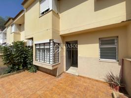 Casa adosada en venta en Villanueva del Ariscal photo 0