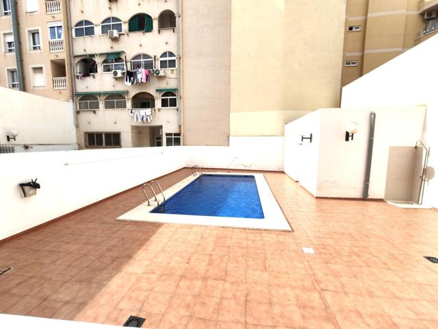 Amplio estudio de 43m2 + terraza de 30m2 , piscina com., - céntrico photo 0