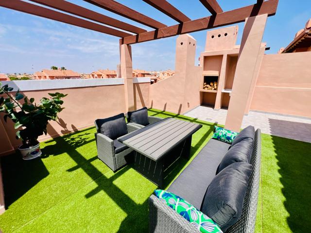 GRAN ATICO DE 3 DORMITORIOS - TERRAZA 42M2 - VISTAS DESPEJADAS Y AL MAR photo 0