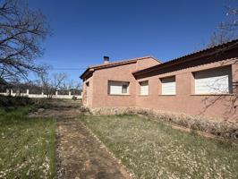 Casa - Chalet en venta en Fresno de Cantespino de 143 m2 photo 0