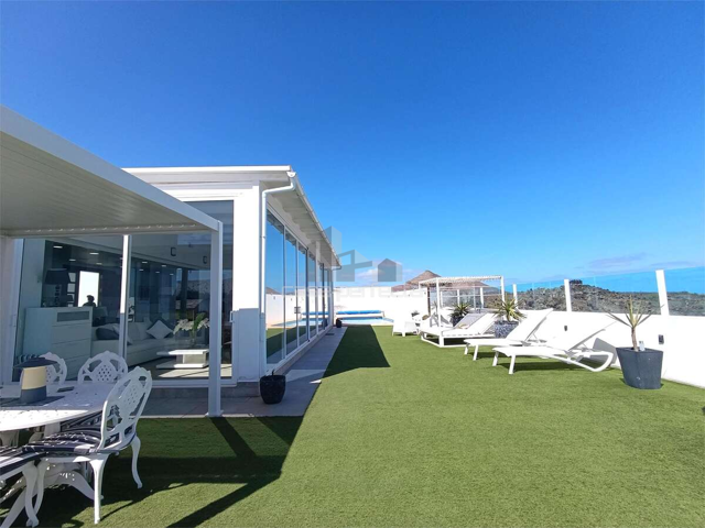 Impresionante Villa Moderna de 4 Dormitorios en Costa Teguise con Vistas Espectaculares de la Isla photo 0