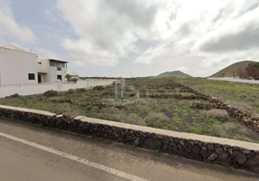 AMPLIA PARCELA URBANA + RUSTICA CON ESPECTACULARES VISTAS AL CAMPO EN LANZAROTE photo 0