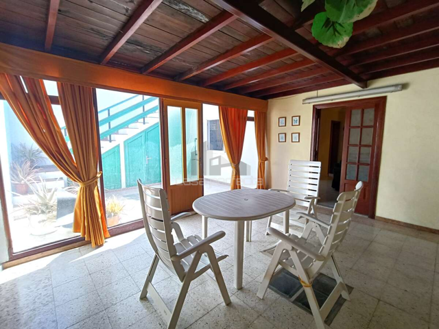 GRAN CASA AMPLIA EN VENTA - ARRECIFE photo 0