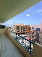 OPORTUNIDAD!! PISO EN ADEJE 3 DORMITORIOS, posibilidad de hacer una cuarta habitación, 2 baños y terraza de 9m² photo 0