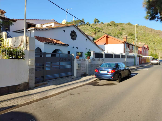 OPORTUNIDAD!! VIVIENDA LA CRUZ DEL INGLES, 5 DORMITORIOS Y GRAN TERRAZA photo 0