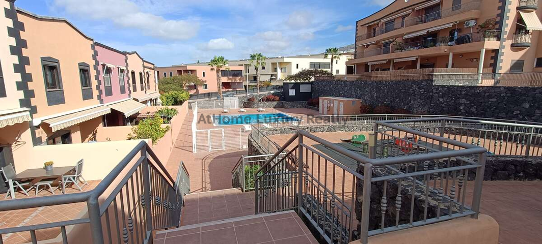 OPORTUNIDAD!! ADOSADO DUPLEX, 5 hab, con apartamento privado, EN EL GALEON,COMPLEJO FRANZAC photo 0