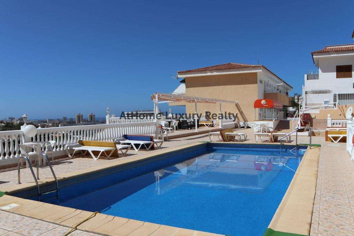 Oportunidad en Costa Adeje , varias unidades en Apartamentos Florida Park, studios y 1 habitacion photo 0