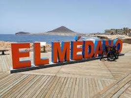 Apartamento reformado de 1 habitación, 2 terrazas una exterior y otra interior en El Médano, junto a la plaza y la playa photo 0