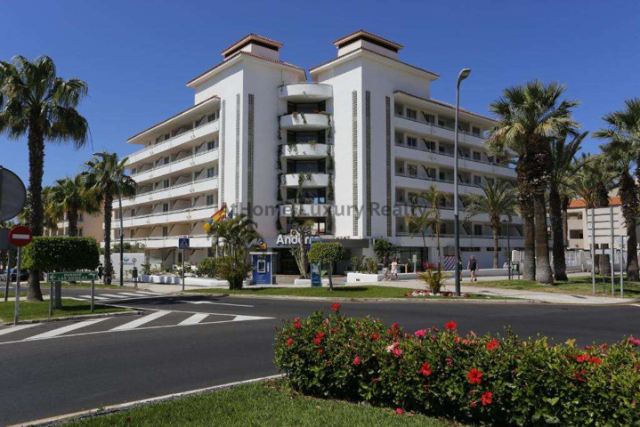 Alquiler de Local en calle Luis Diaz de Losada-Calle Antonio Dominguez 4.100 €-mes, Ubicado en la planta baja del hotel Andorra photo 0