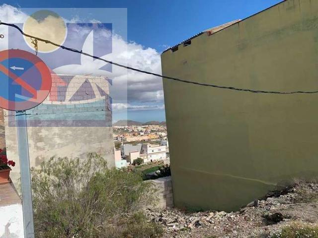 PARCELA URBANA, CON PROPUESTA DE PROYECTO PARA 6 APARTAMENTOS photo 0