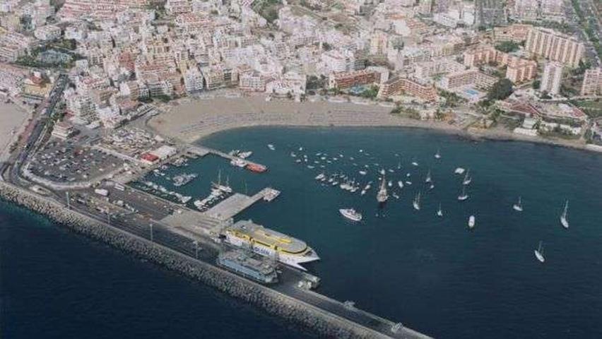CENTRO DE LOS CRISTIANOS EXCELENTE UBICACIÓN photo 0