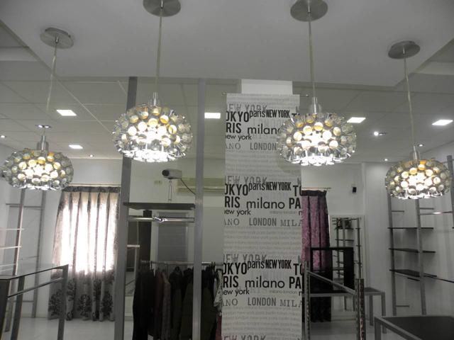 Venta Mobiliario Tienda Ropa de Hombre photo 0