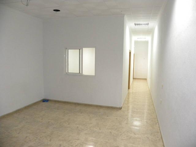 Local en alquiler en CENTRO photo 0