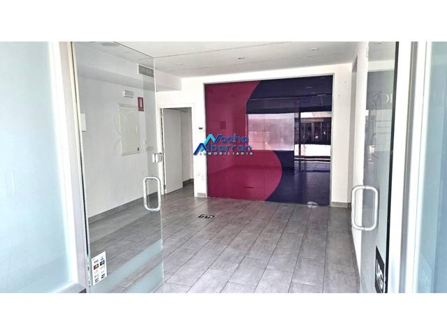 LOCAL COMERCIAL EN ALQUILER ADAPTADO EN ZONA CENTRO photo 0
