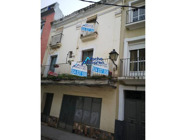 EDIFICACIÓN EN EL CASCO ANTIGUO DE TRES PLANTAS PARA REFORMAR O DERRUIR photo 0