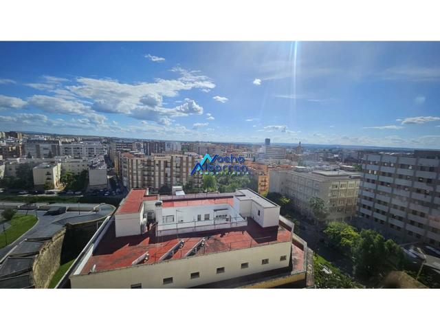 PISO EN VENTA EN AVENIDA DE COLON photo 0