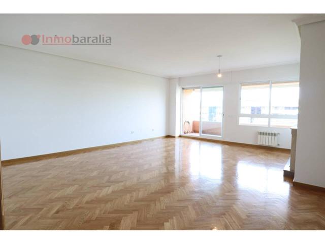 Fantástico piso en alquiler en Prado de Somosagua photo 0