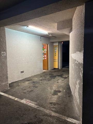 Parking En venta en Sadar, Pamplona photo 0